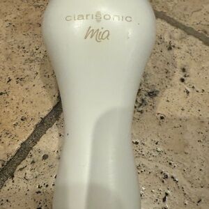 Clarisonic Mia Skincare Device in White